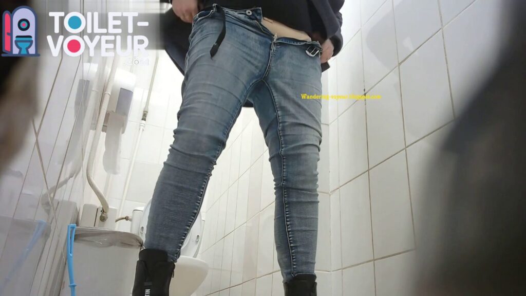 Shopping center toilet #40